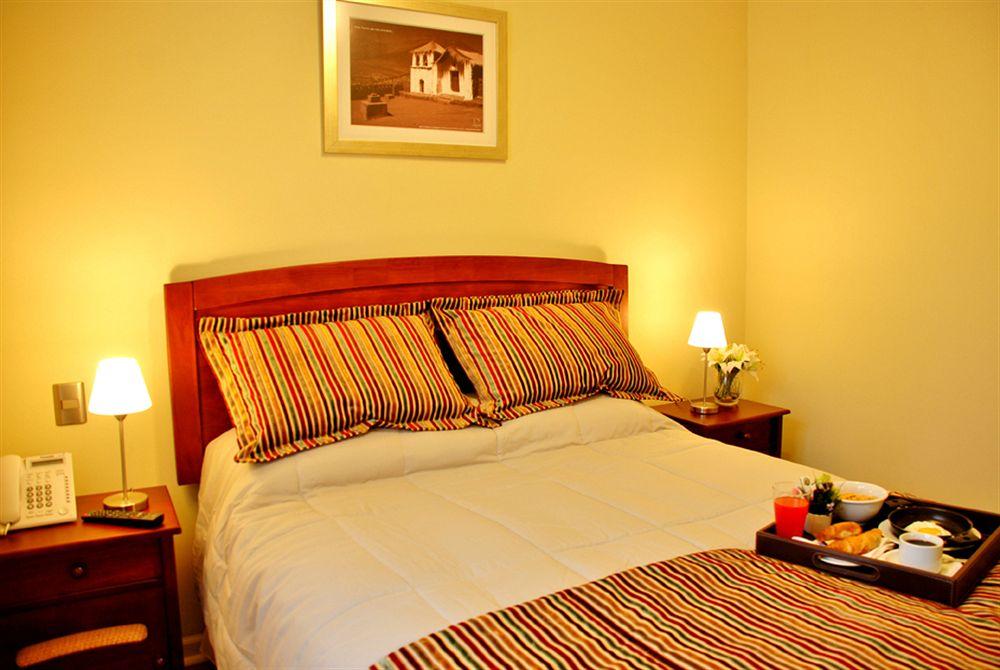 Oporto Hotel Santiago Exterior photo